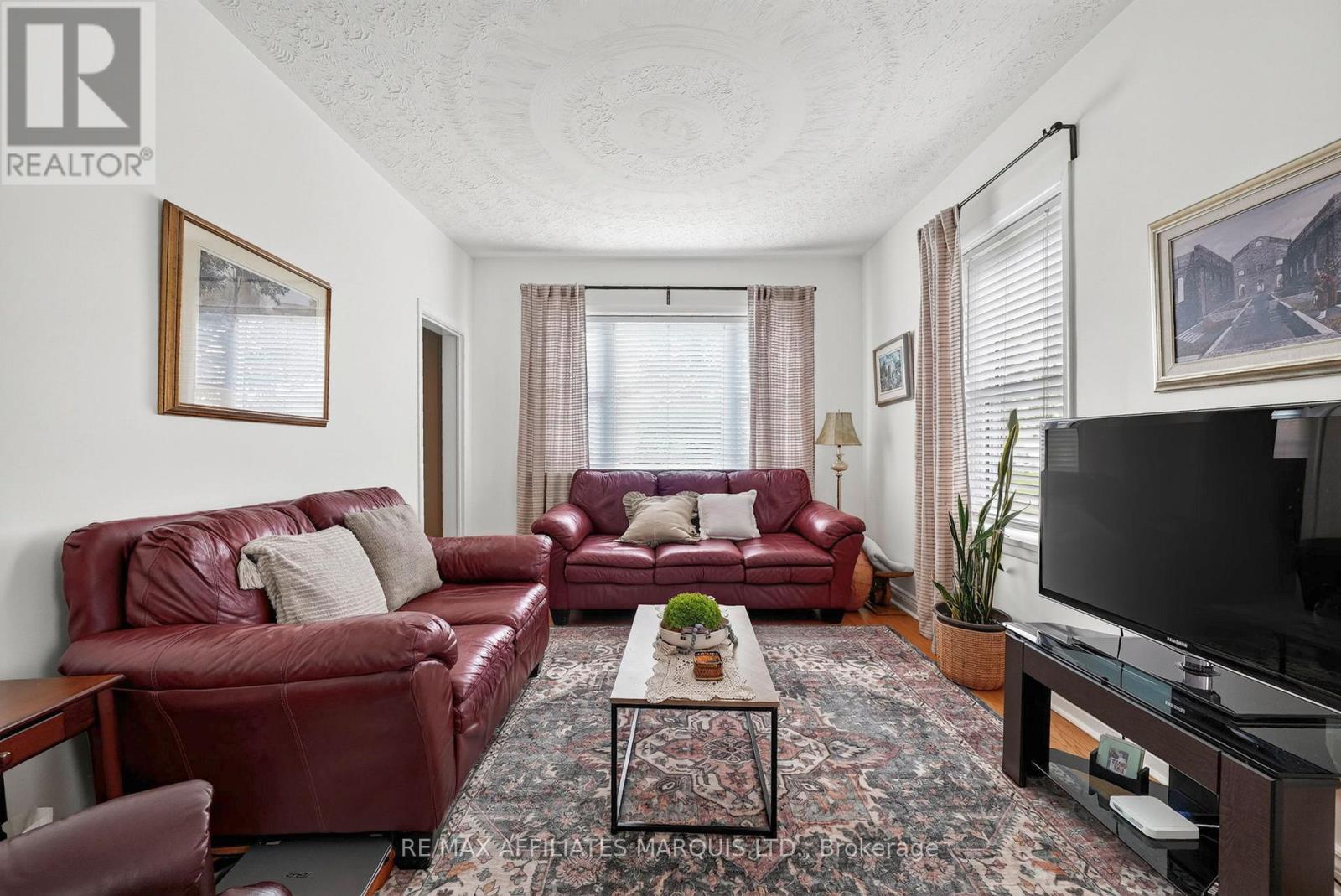 83 ELEVENTH STREET E - 5