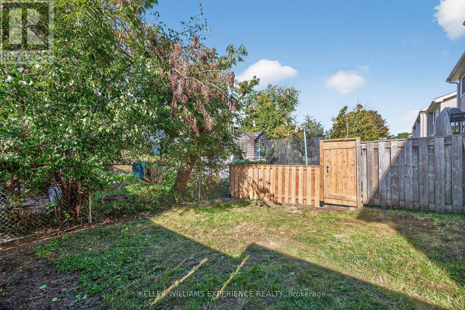 ##22 12 LANKIN BOULEVARD - 40