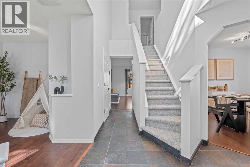 249 Mt Douglas Circle SE — photo 6