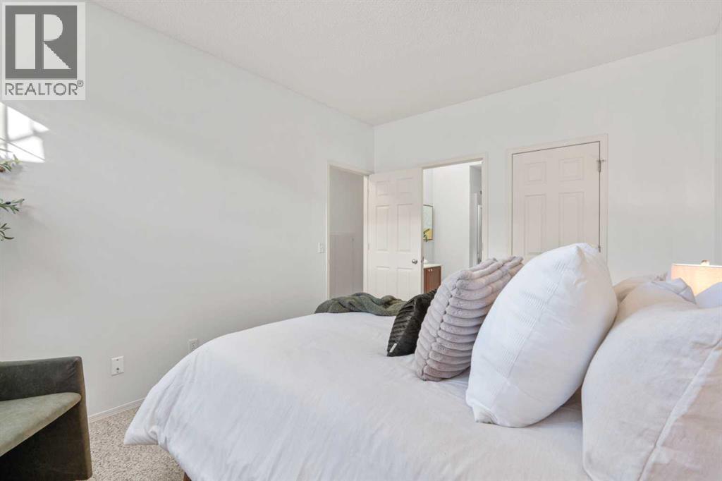 #21 29 Springborough Boulevard SW - 19