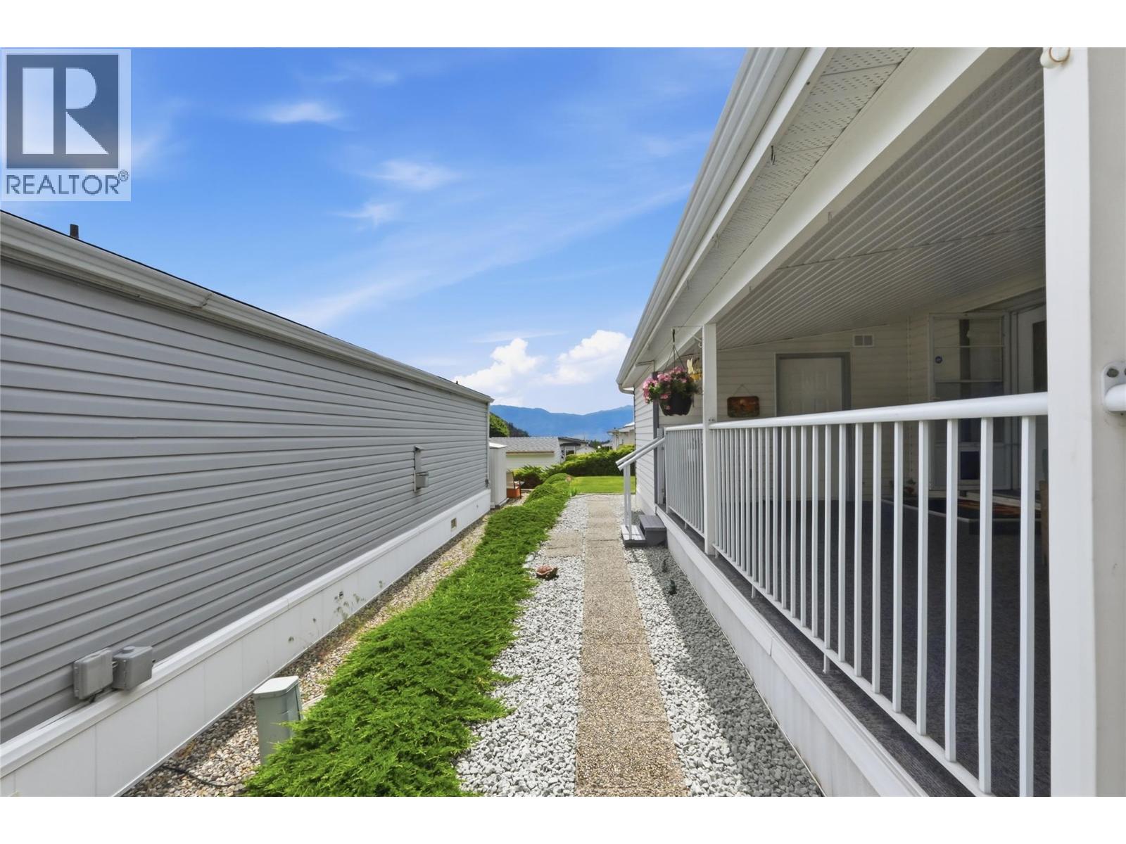 #73 1850 Shannon Lake Road - 31