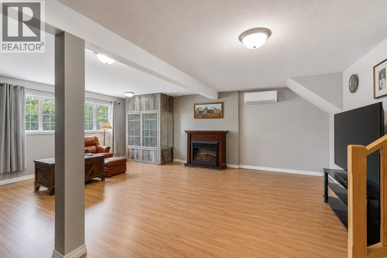 125 Corry Place - 44