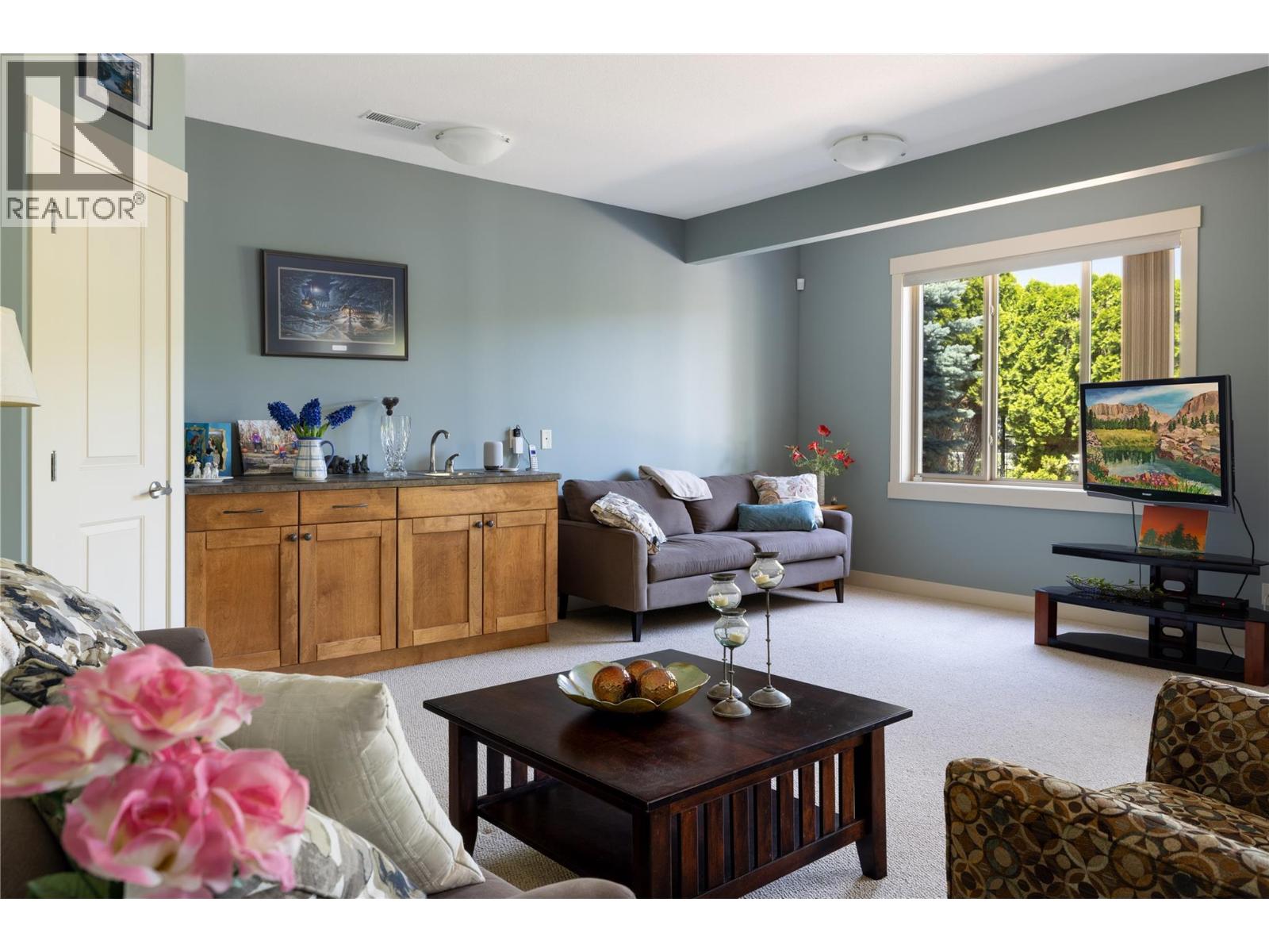  570 Gowen Place, Kelowna
