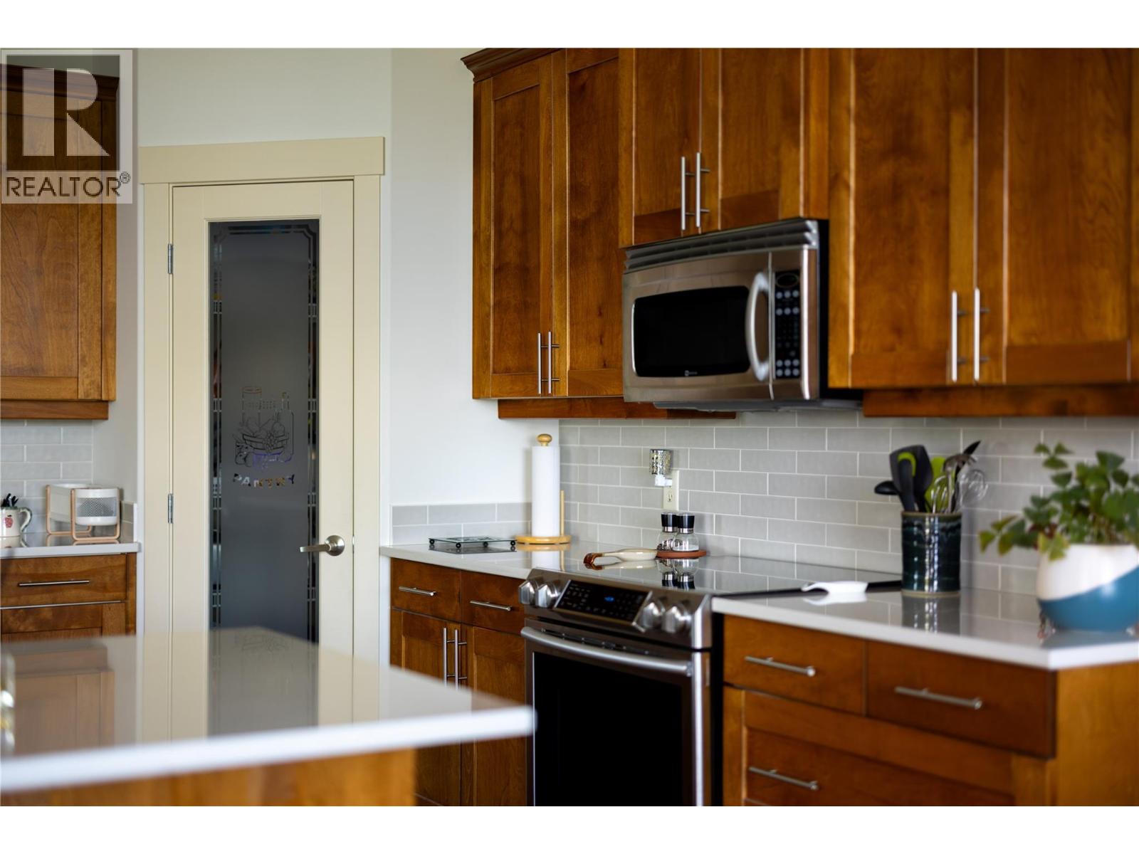  570 Gowen Place, Kelowna
