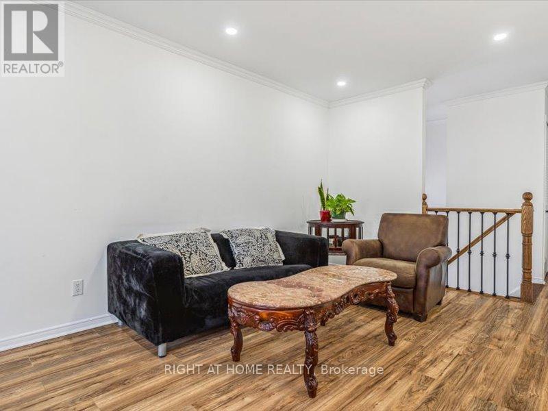 4 1/2 LEASIDE DRIVE - 12