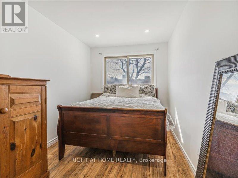 4 1/2 LEASIDE DRIVE - 15