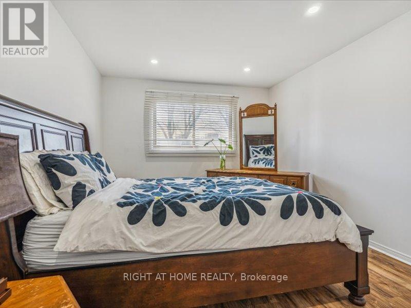 4 1/2 LEASIDE DRIVE - 17