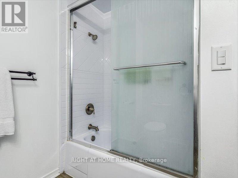 4 1/2 LEASIDE DRIVE - 20
