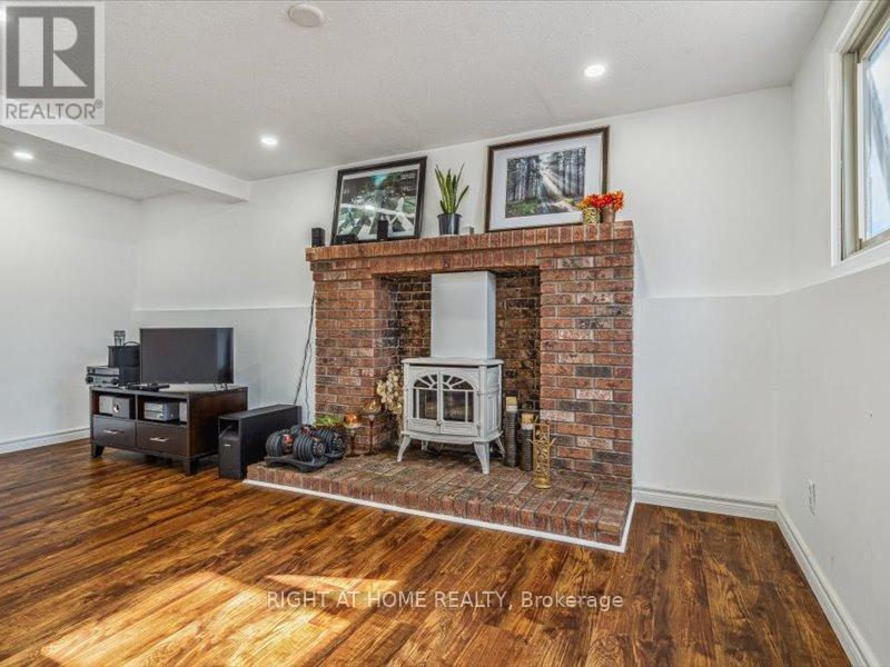 4 1/2 LEASIDE DRIVE - 25