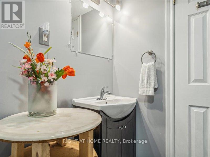 4 1/2 LEASIDE DRIVE - 27