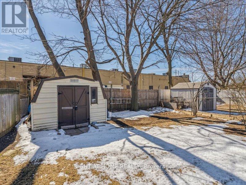 4 1/2 LEASIDE DRIVE - 36