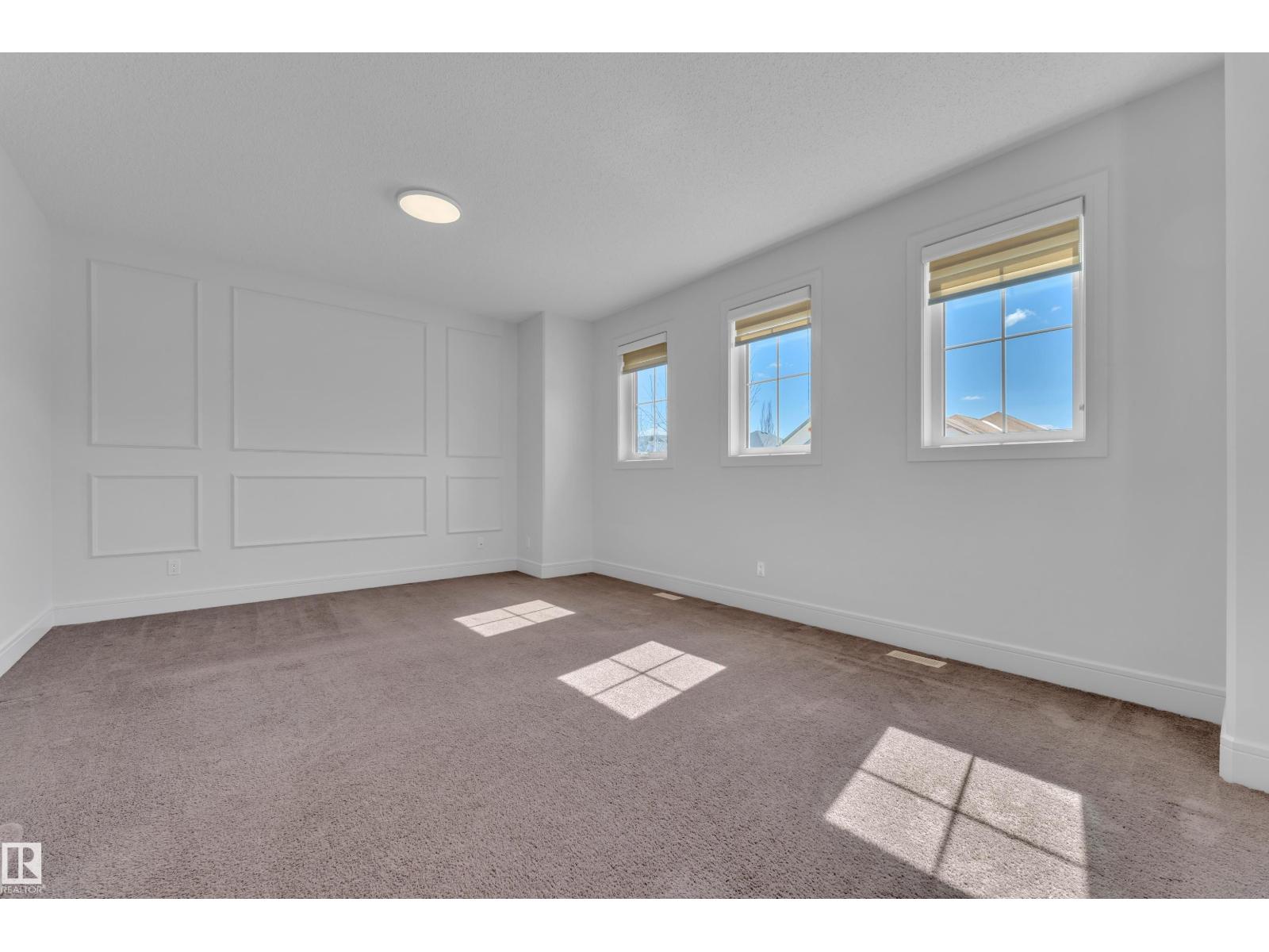 6156 11 AV SW - 18