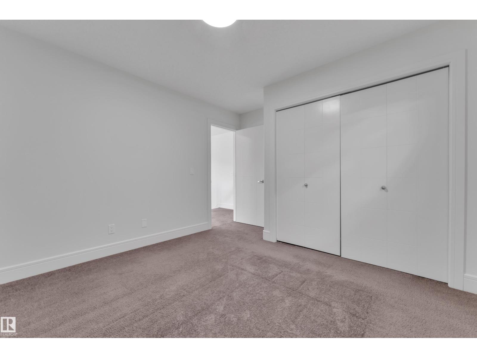 6156 11 AV SW - 22