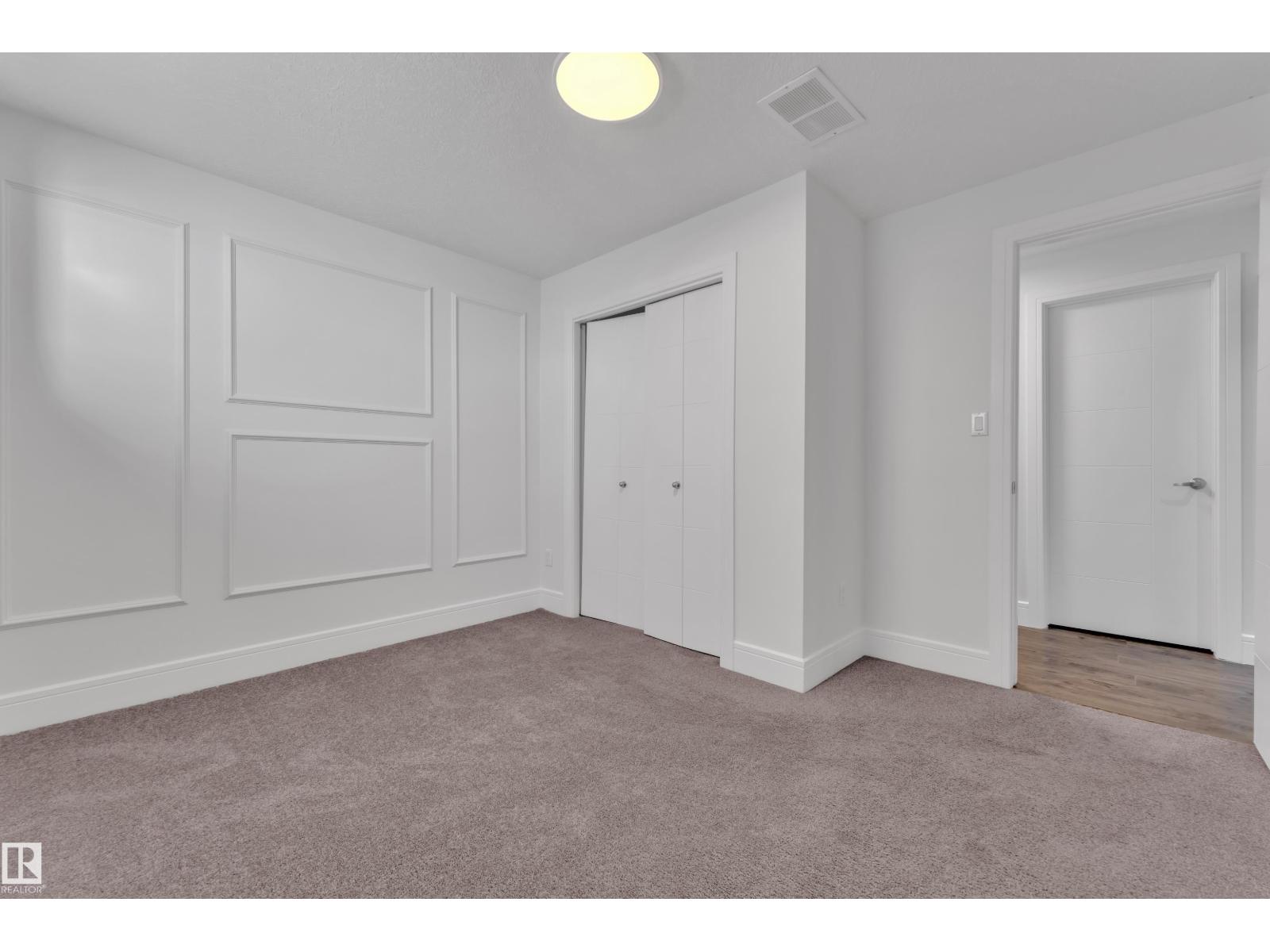 6156 11 AV SW - 34