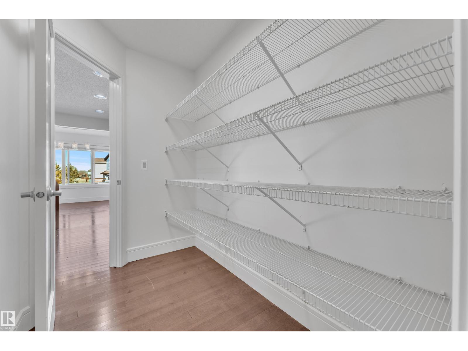 6156 11 AV SW - 8