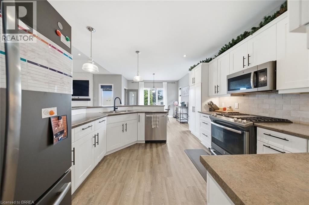 5-bedroom home for sale at 75 DRIFTWOOD Drive, Simcoe ON · photo 16 of 51