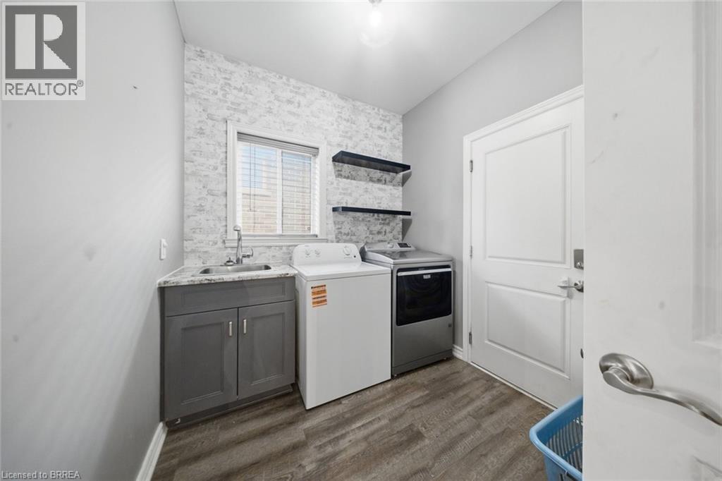 5-bedroom home for sale at 75 DRIFTWOOD Drive, Simcoe ON · photo 25 of 51