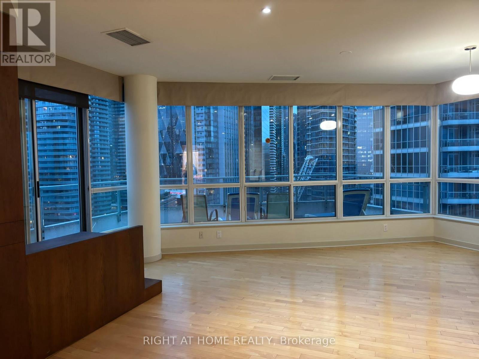 2801 (PH 1) - 228 QUEENS QUAY W - Image 16