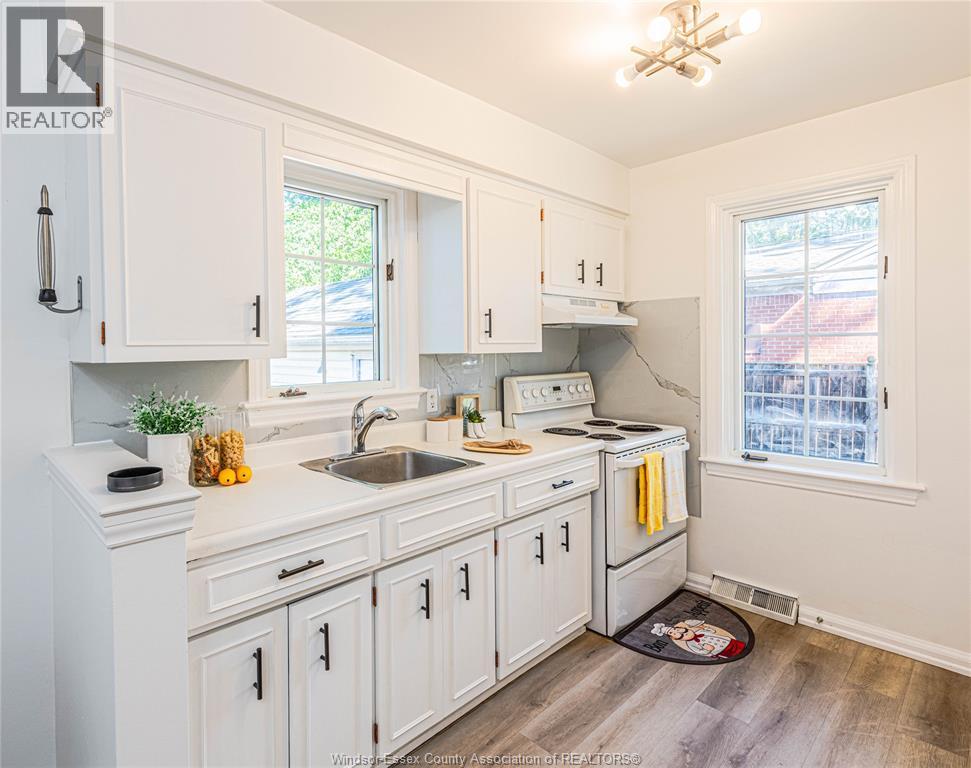 3365 CURRY AVENUE - 6