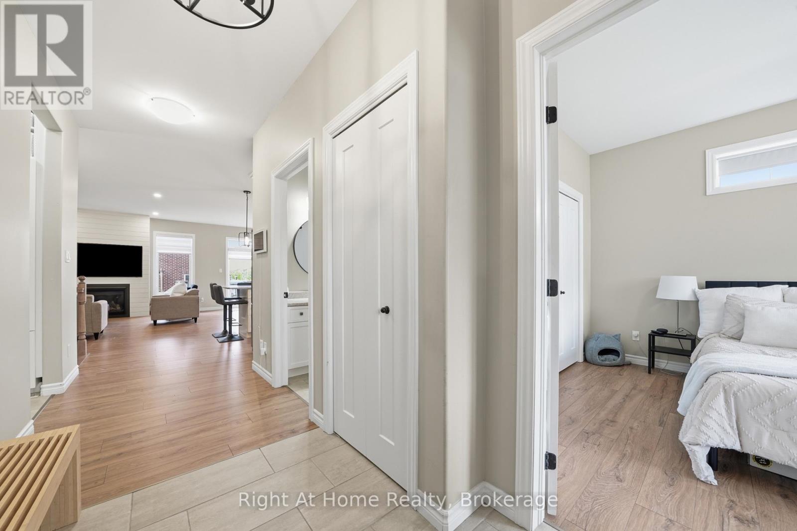 27 REDWOOD DRIVE - 17