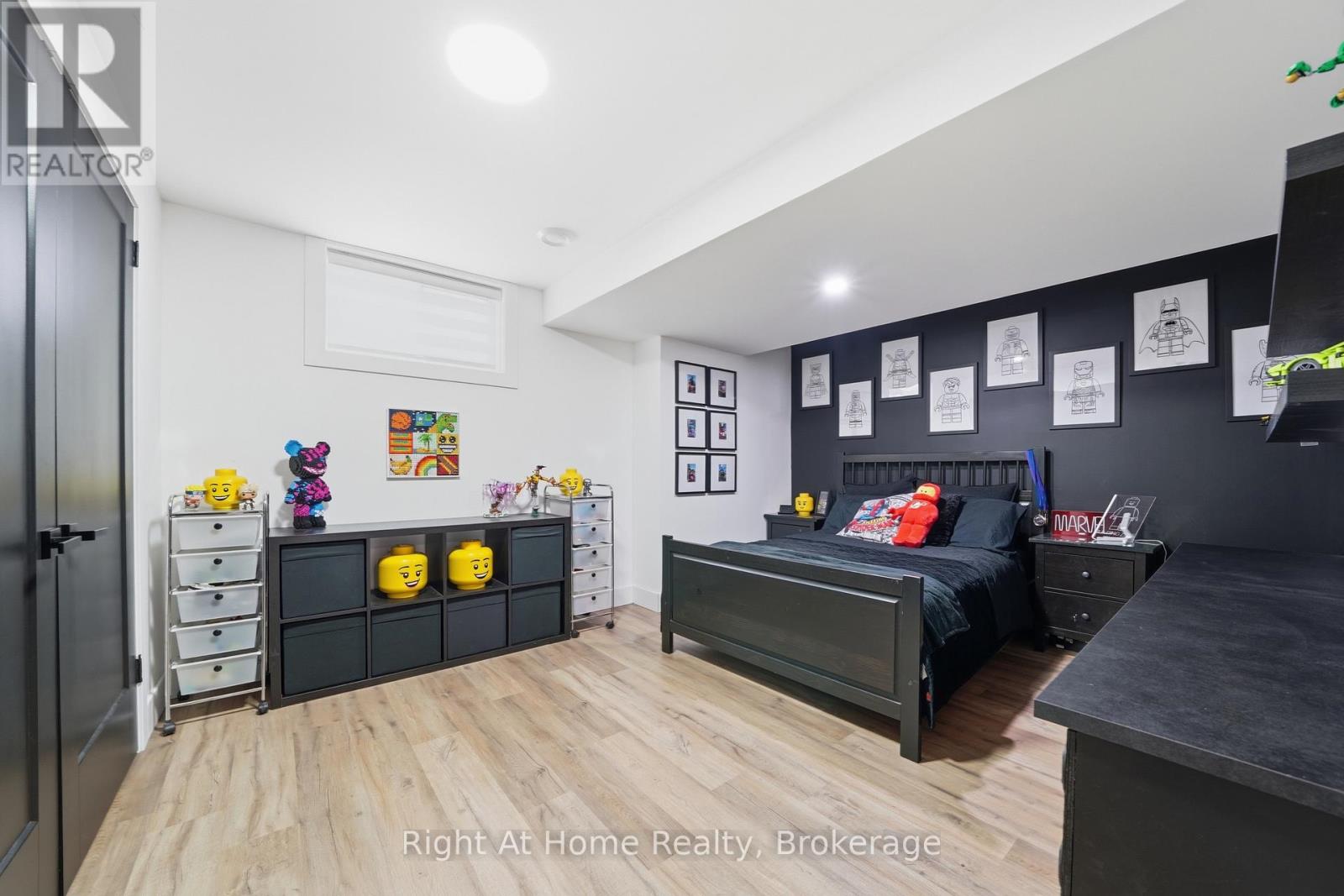 27 REDWOOD DRIVE - 27