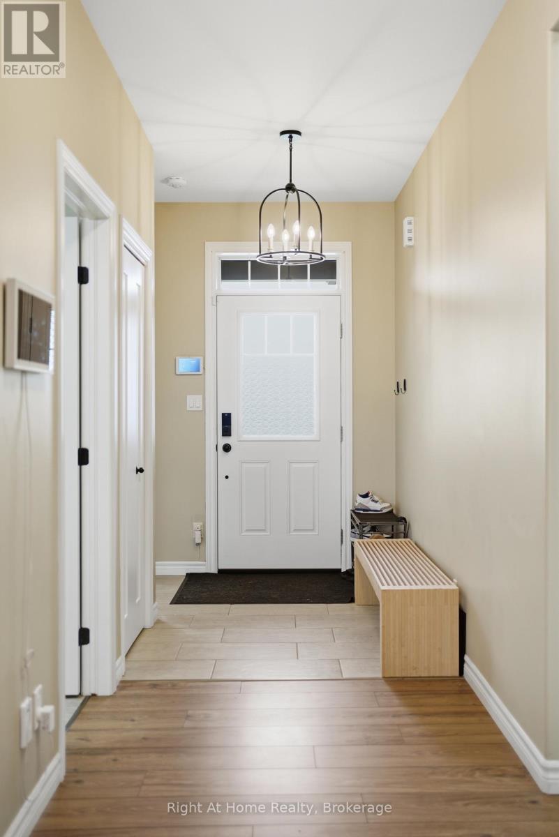 27 REDWOOD DRIVE - 3