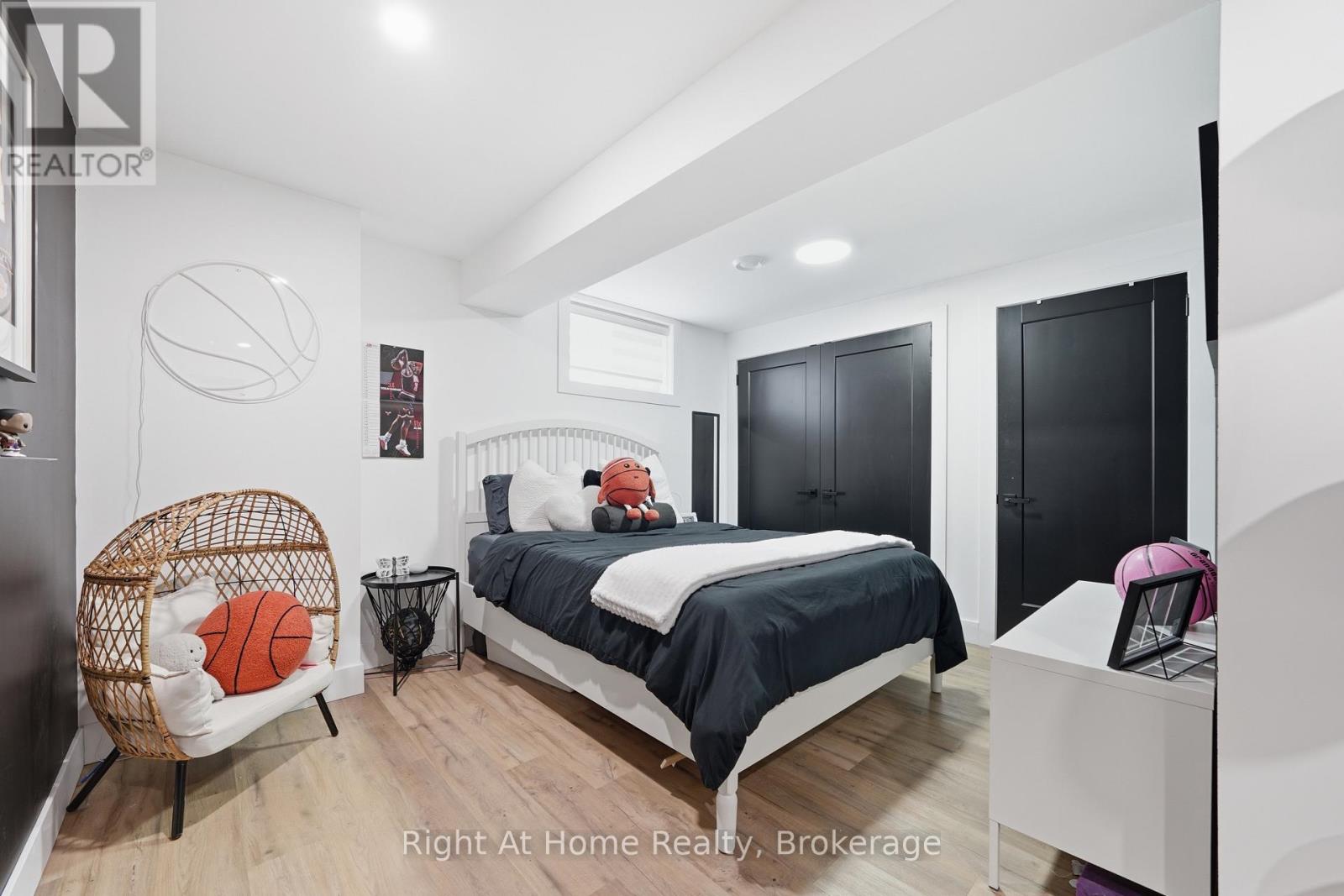 27 REDWOOD DRIVE - 31