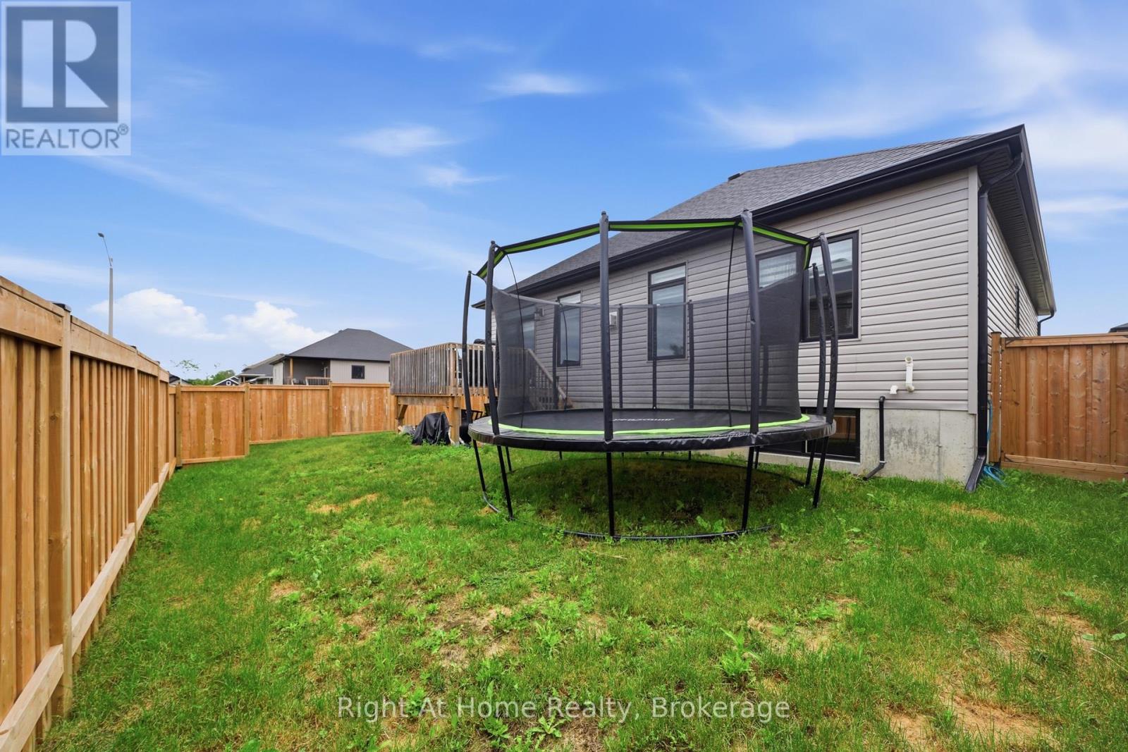 27 REDWOOD DRIVE - 34