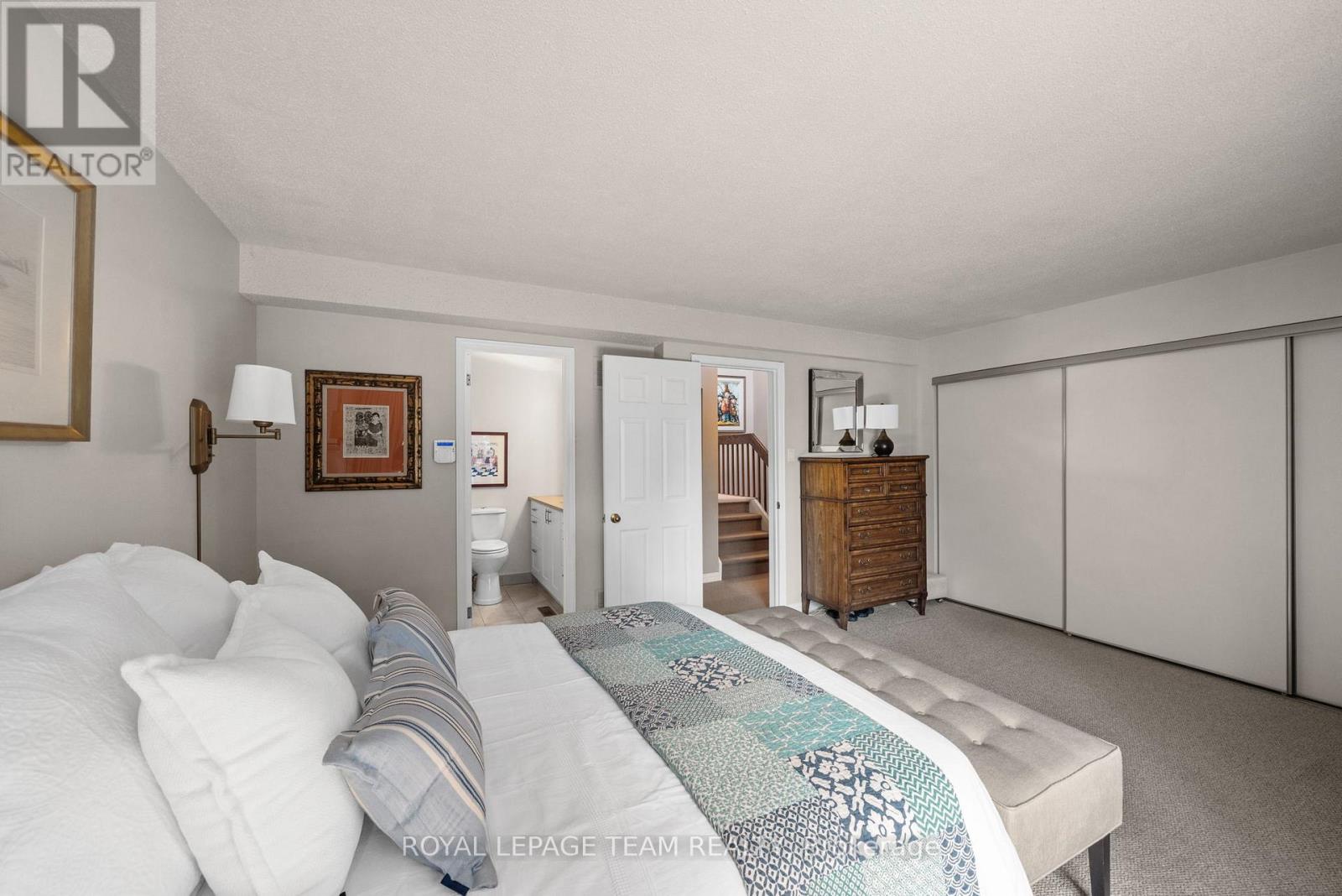 #6 625 RICHMOND ROAD - 15