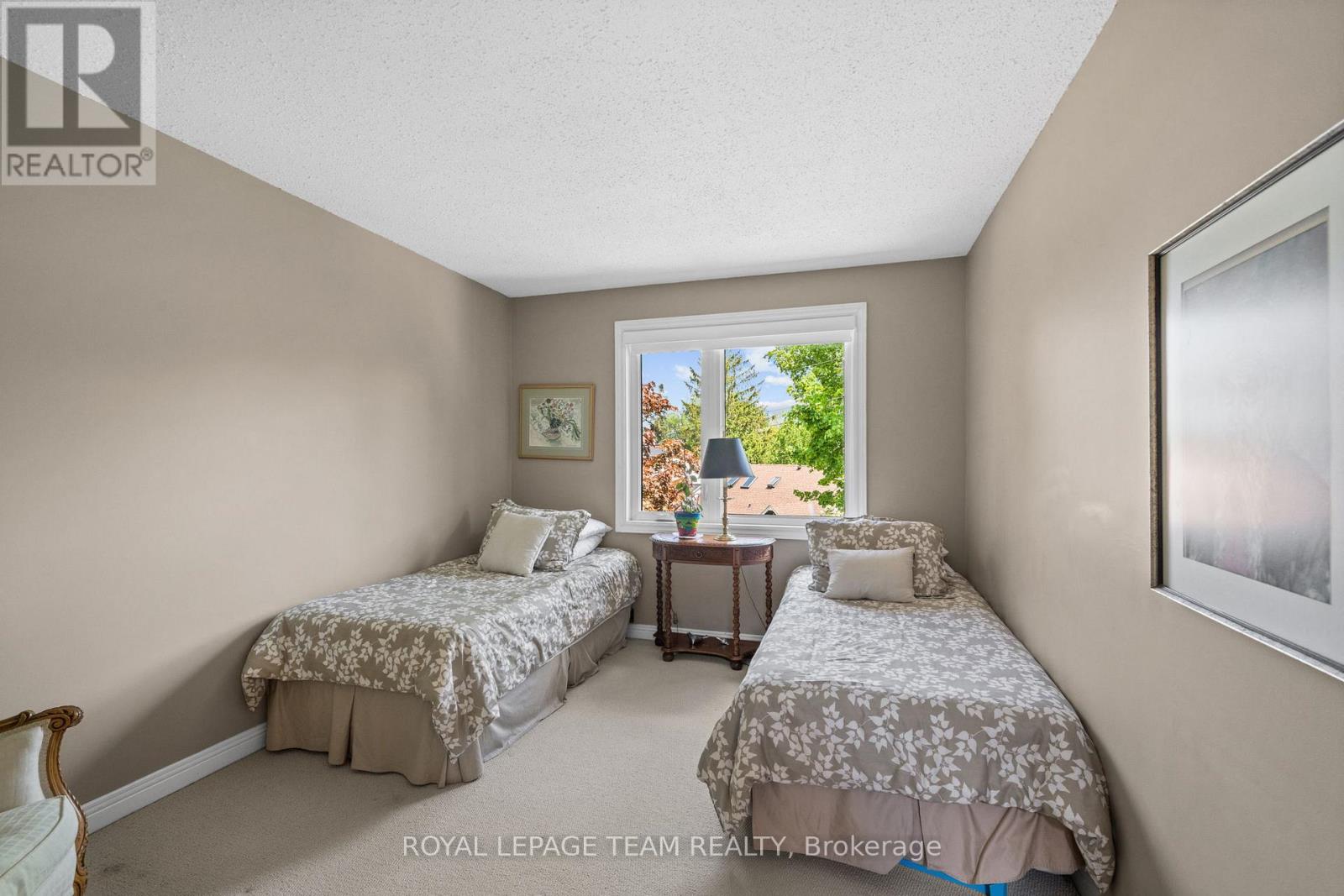 #6 625 RICHMOND ROAD - 20