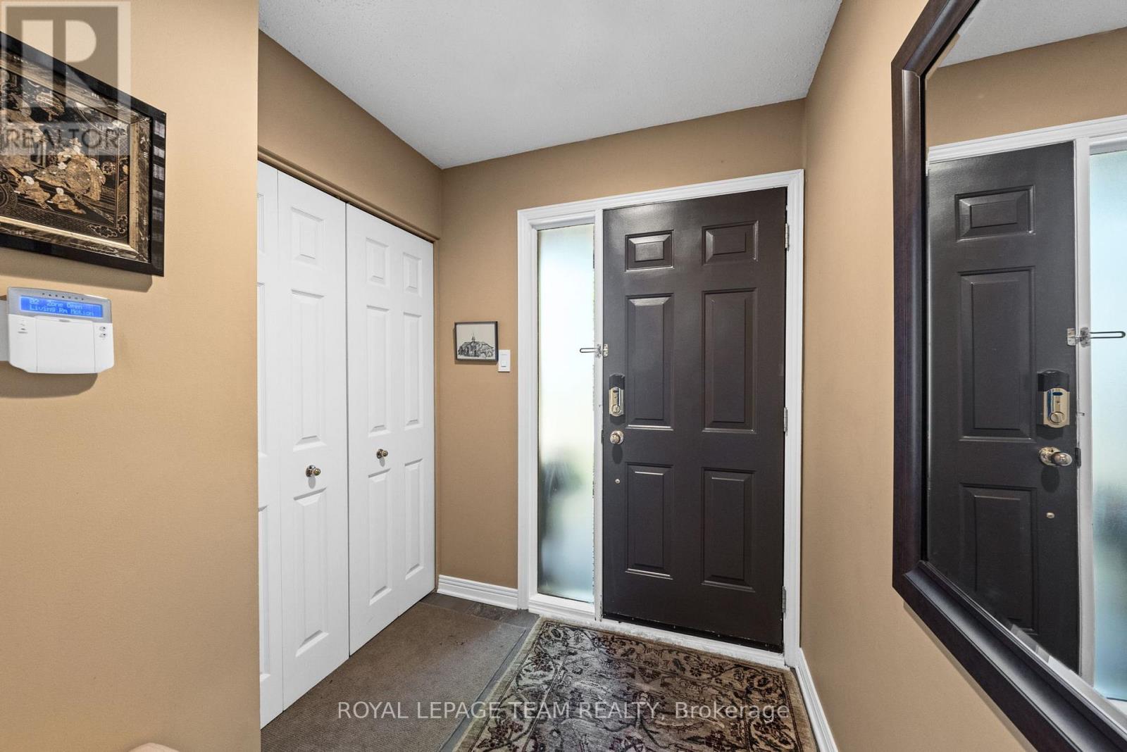#6 625 RICHMOND ROAD - 3