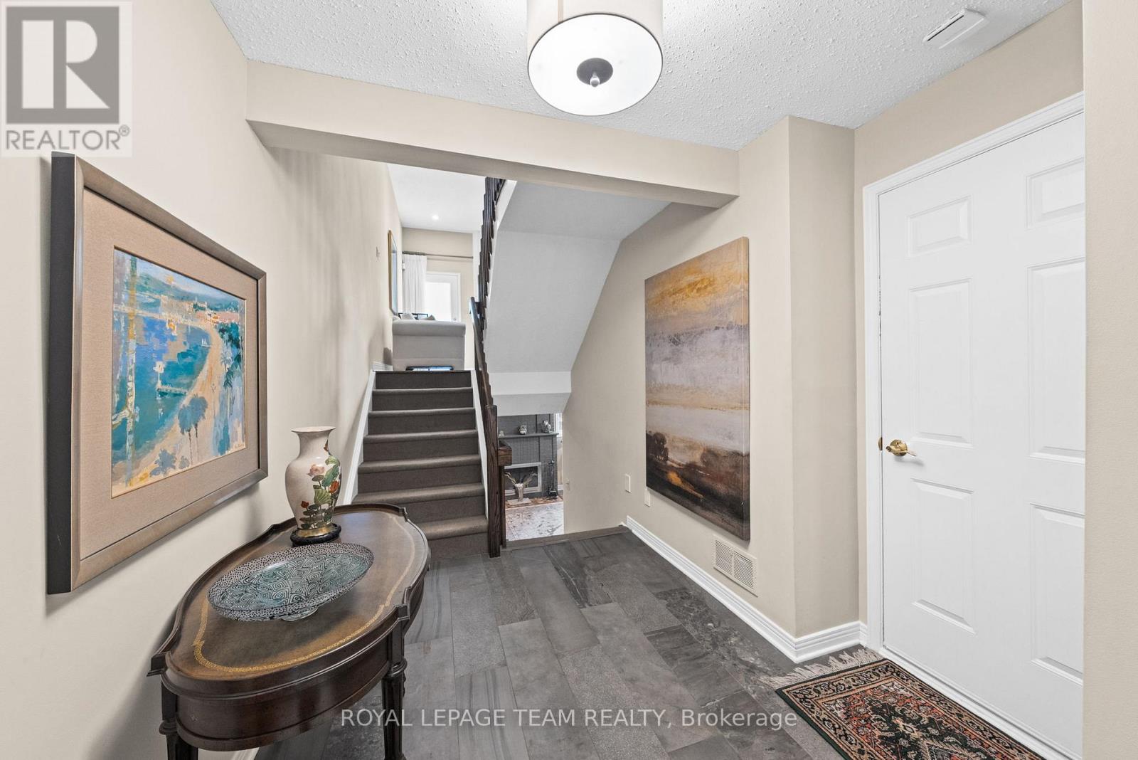 #6 625 RICHMOND ROAD - 4