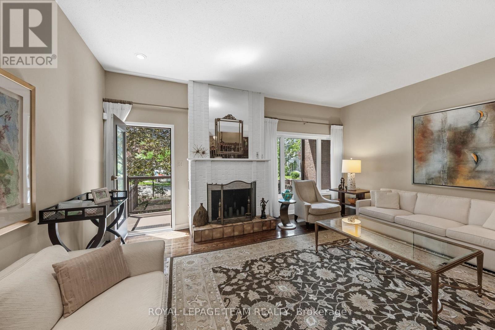 #6 625 RICHMOND ROAD - 6