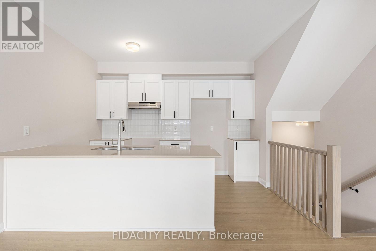 3 Bed, 4 Bath House for Sale in Ottawa – 205 BEEBALM CRESCENT, Ottawa – MLS# X13481820 - Image 9