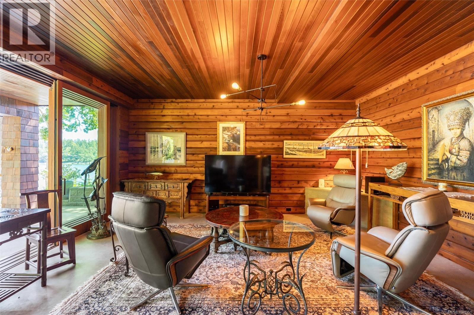  10968 Madrona Drive, North Saanich