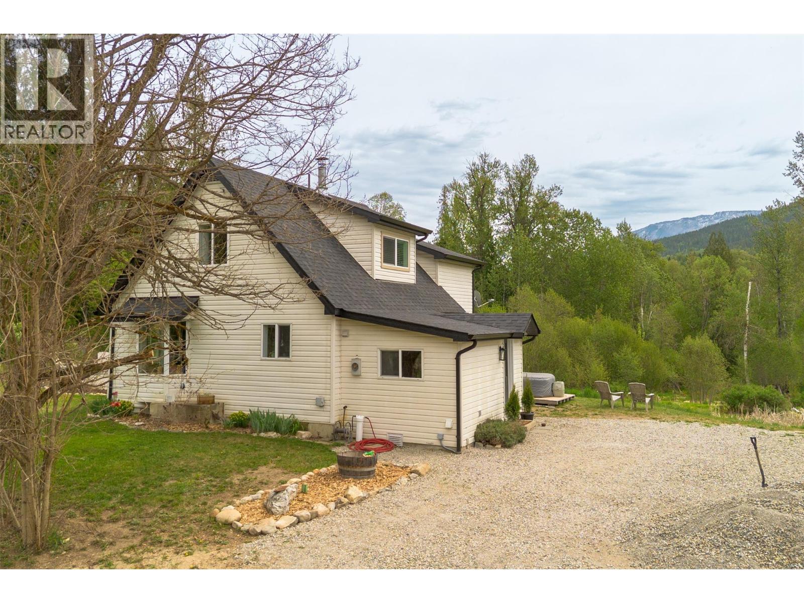 2904 Enderby Mabel Lake Road - 80