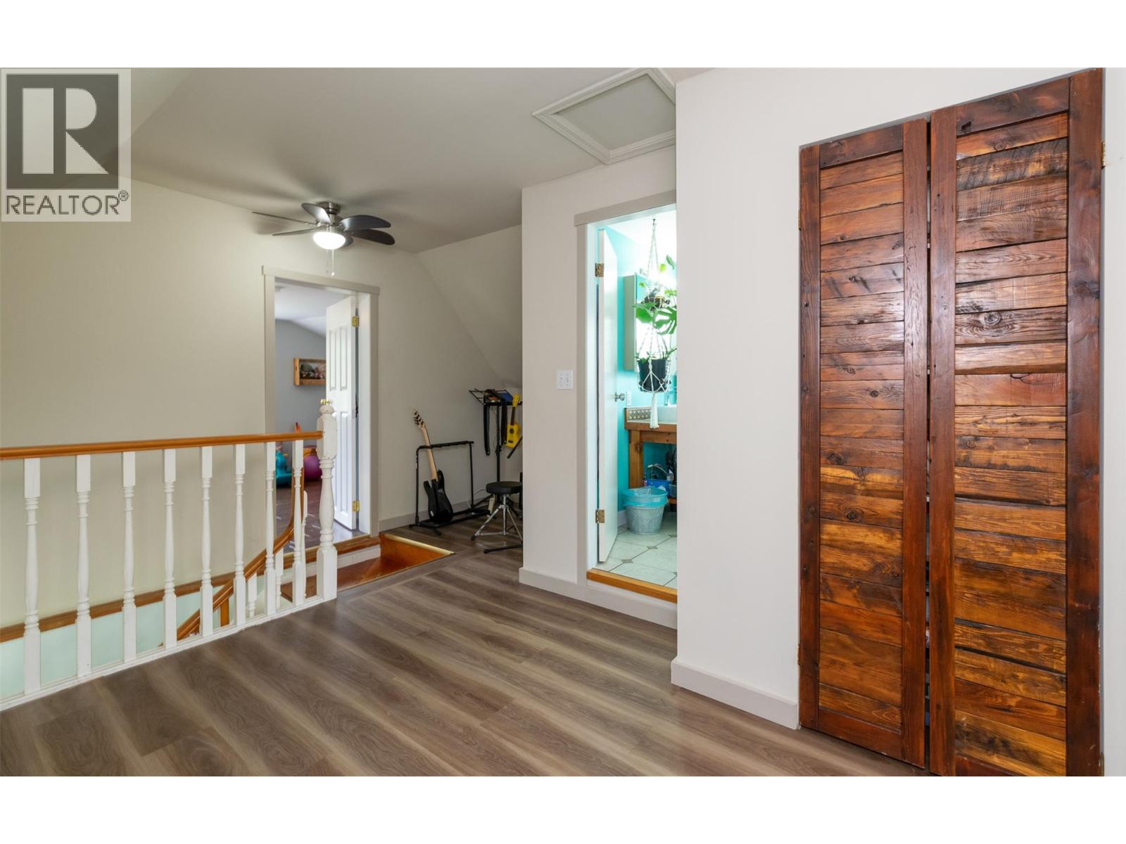 2904 Enderby Mabel Lake Road - 34