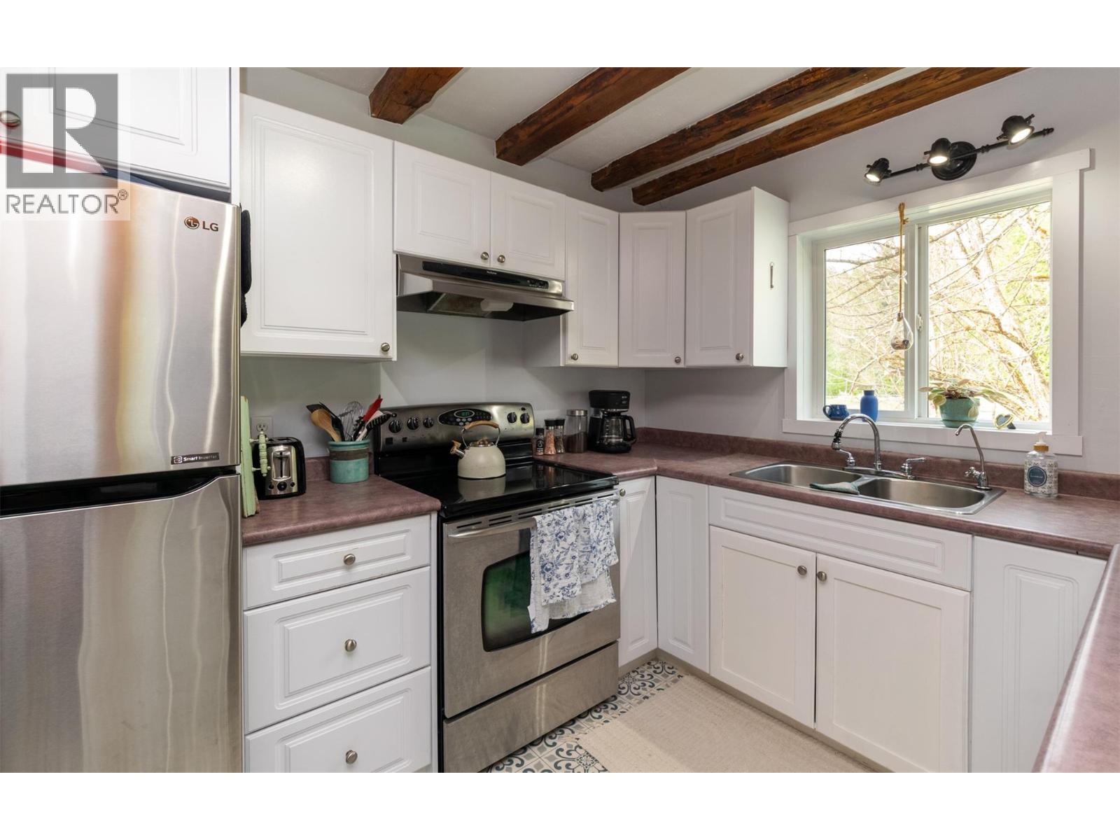 2904 Enderby Mabel Lake Road - 21