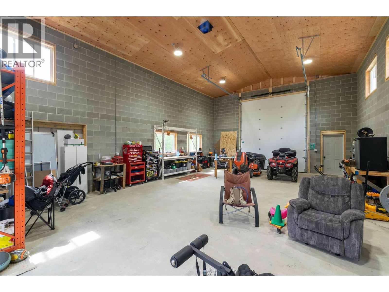 2904 Enderby Mabel Lake Road - 5