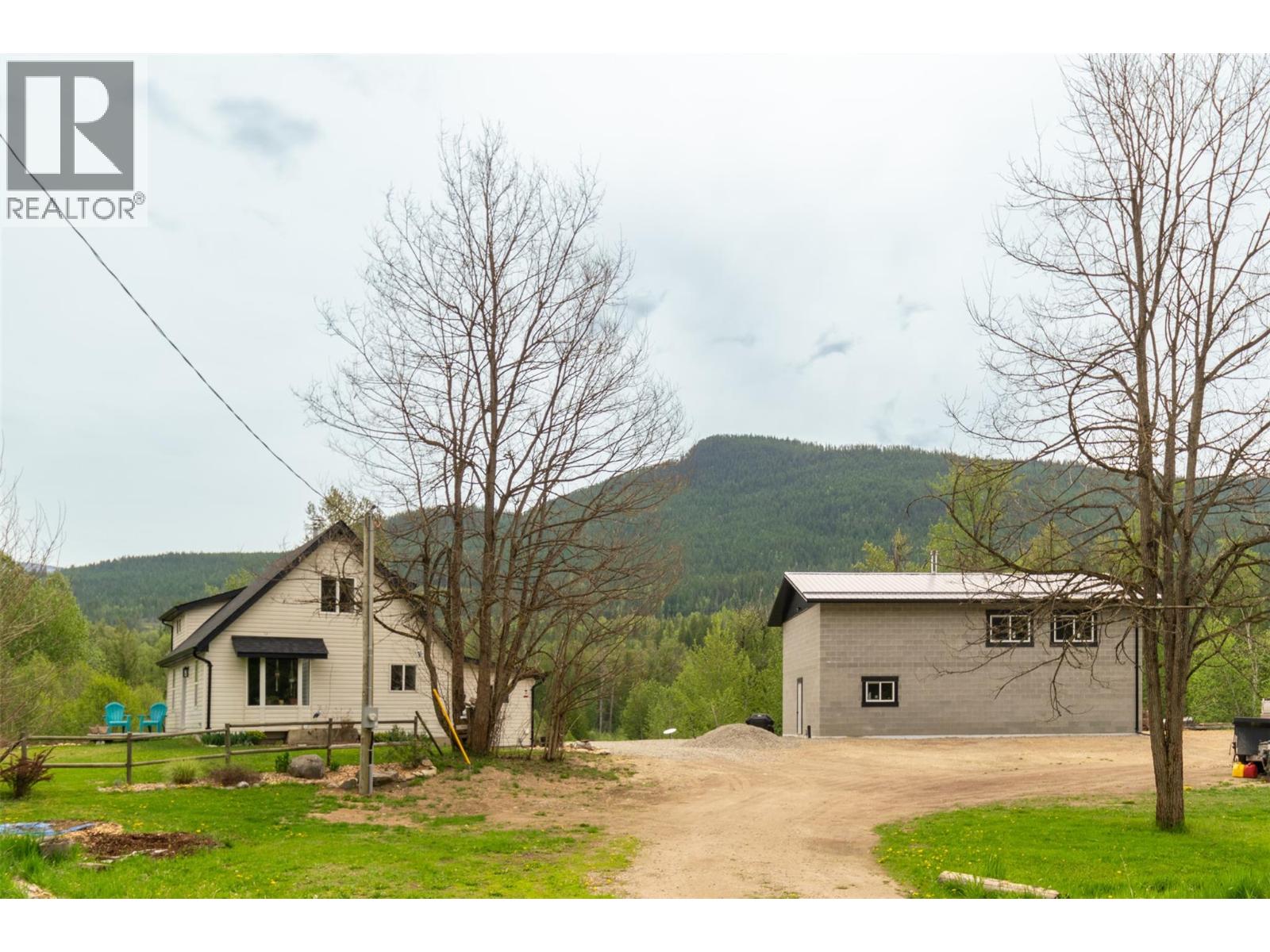 2904 Enderby Mabel Lake Road - 6
