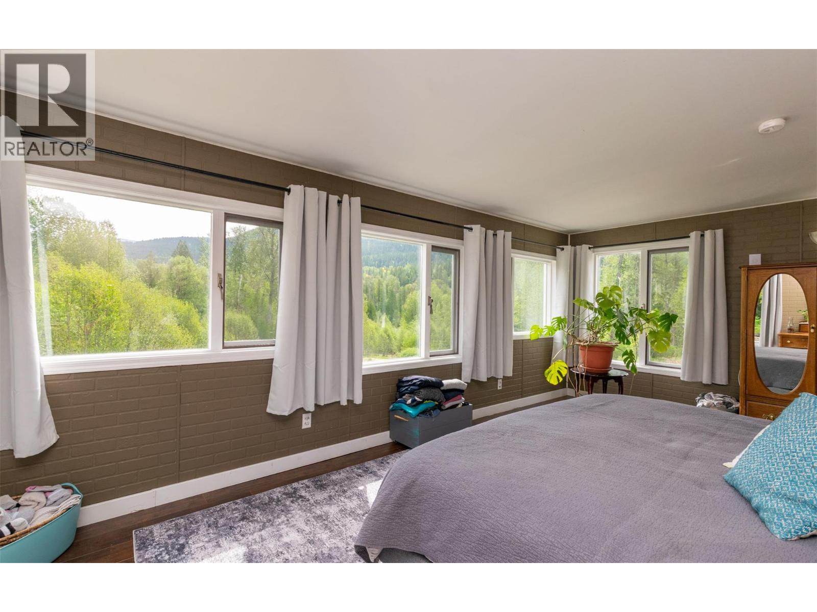 2904 Enderby Mabel Lake Road - 30