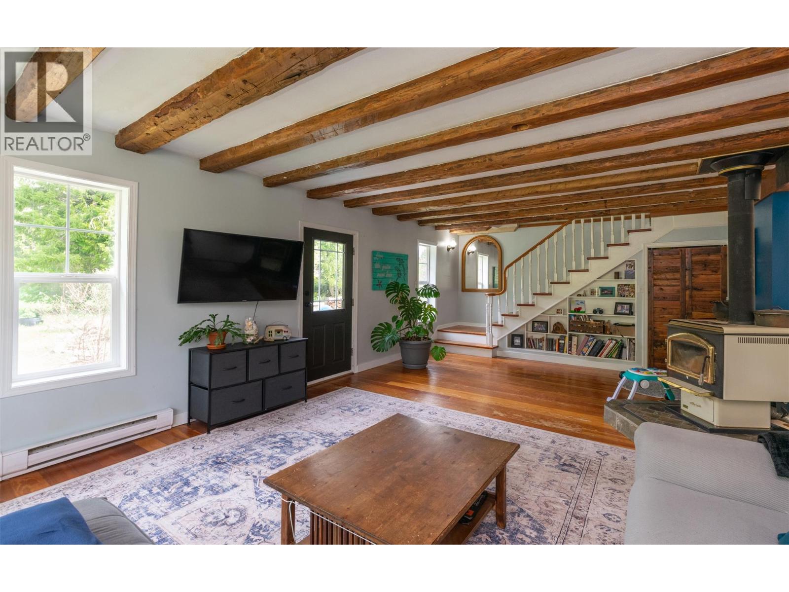 2904 Enderby Mabel Lake Road - 12