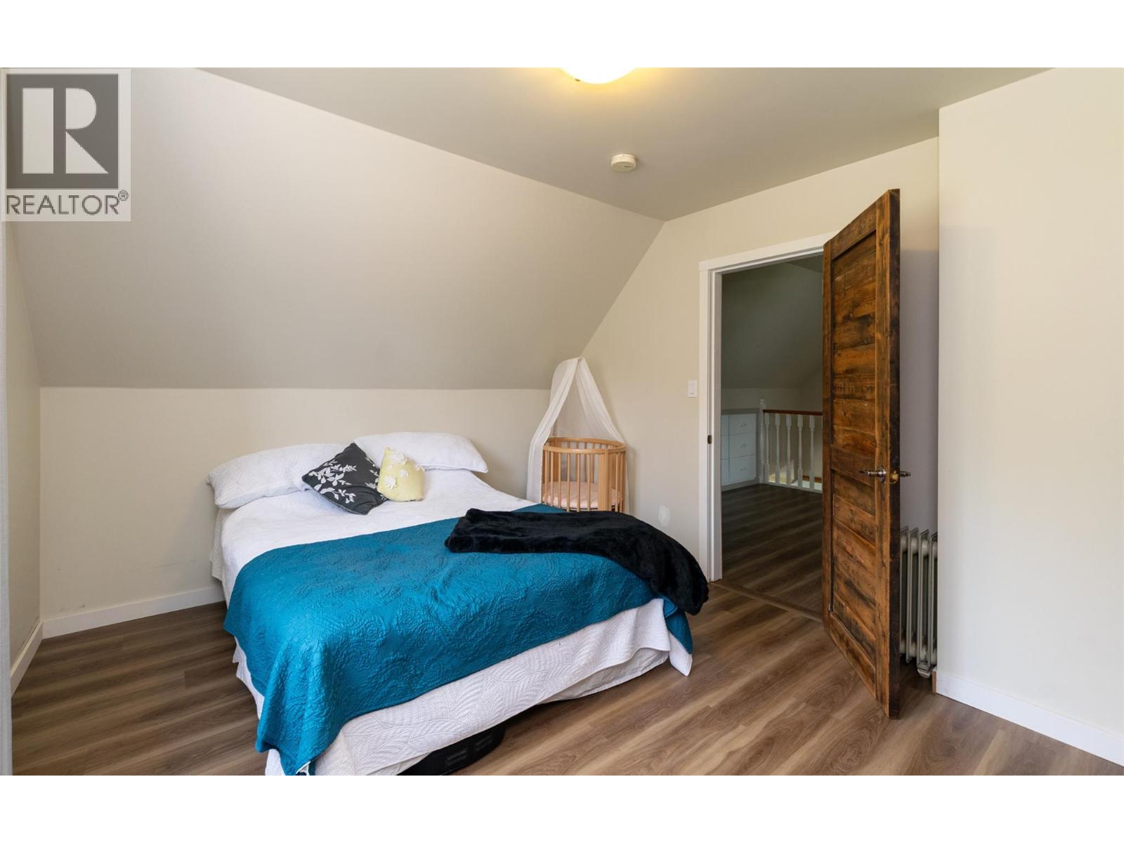 2904 Enderby Mabel Lake Road - 36