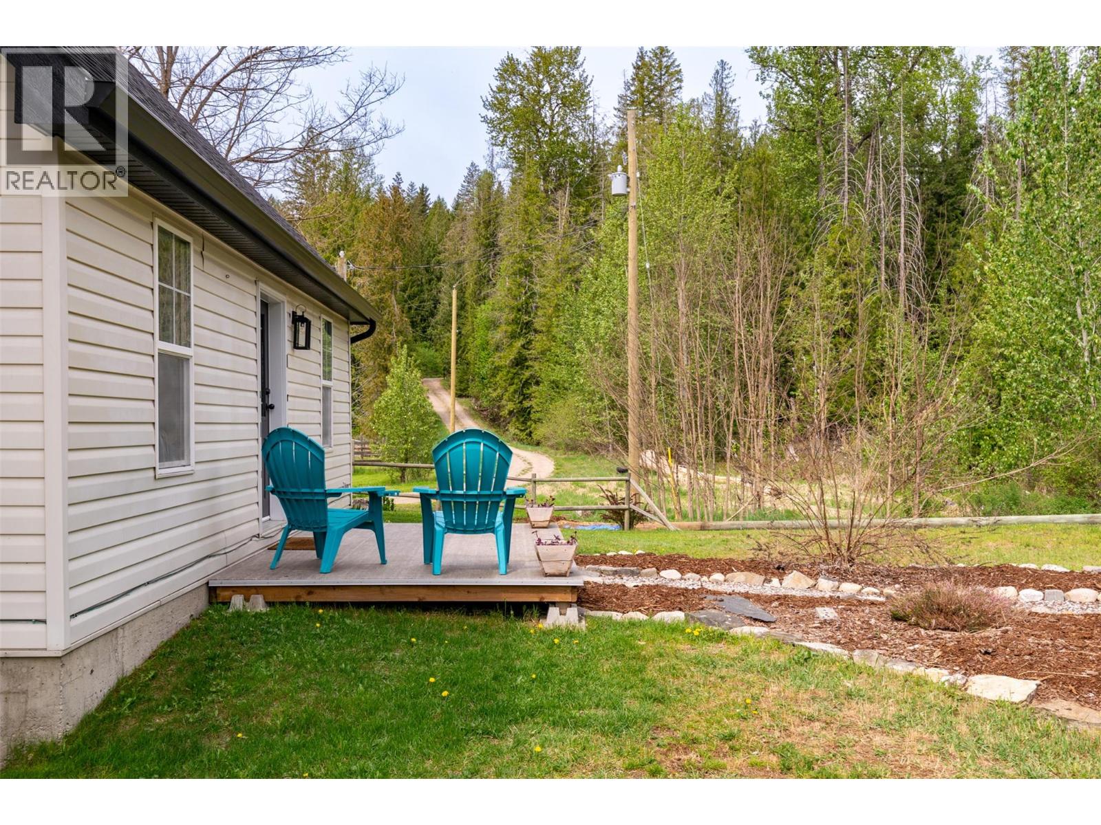 2904 Enderby Mabel Lake Road - 45
