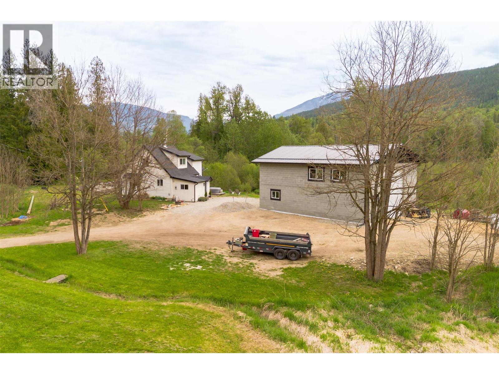 2904 Enderby Mabel Lake Road - 77