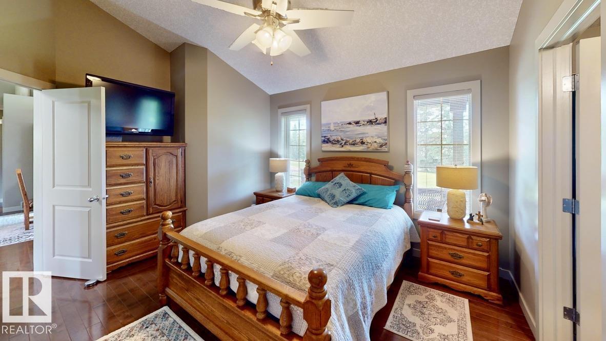 56407 RGE ROAD 240 - 16