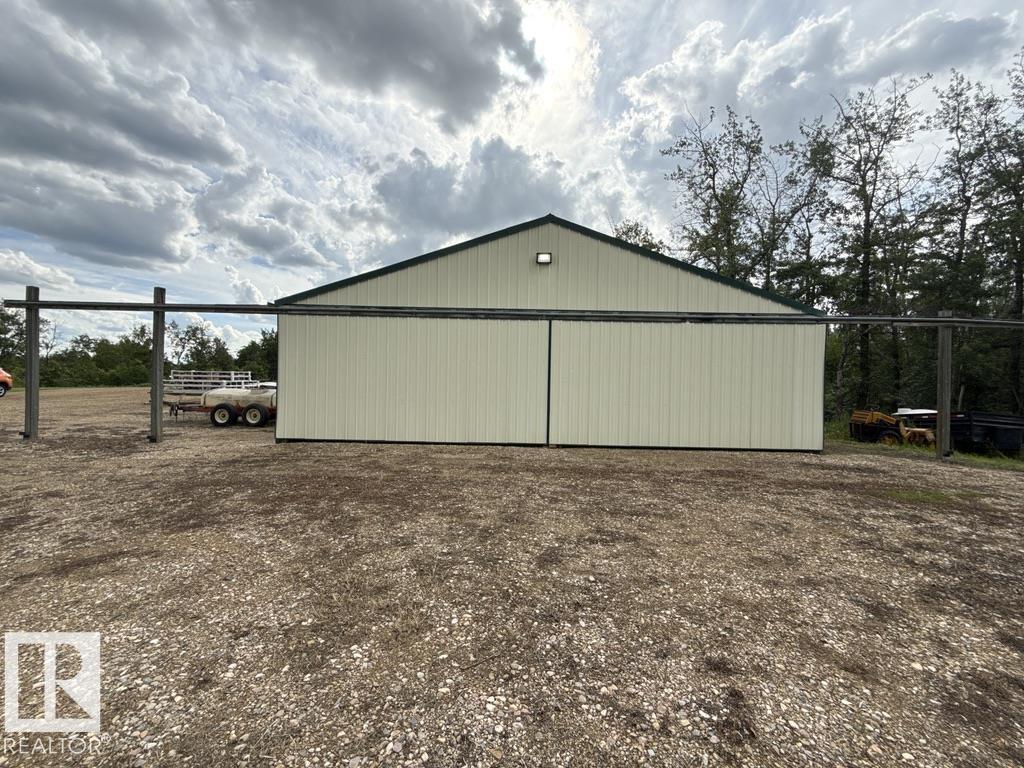 56407 RGE ROAD 240 - 41