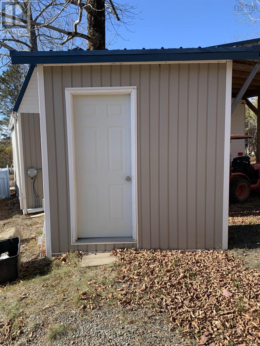 921 Purdy Road - 18