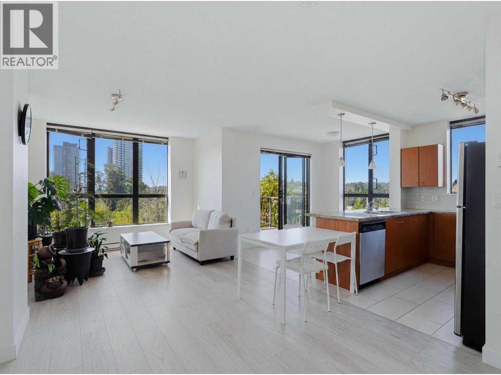 2 Bed, 2 Bath Apartment for Sale in Coquitlam – 408 511 ROCHESTER AVENUE, Coquitlam – MLS# R3139147 - Image 8