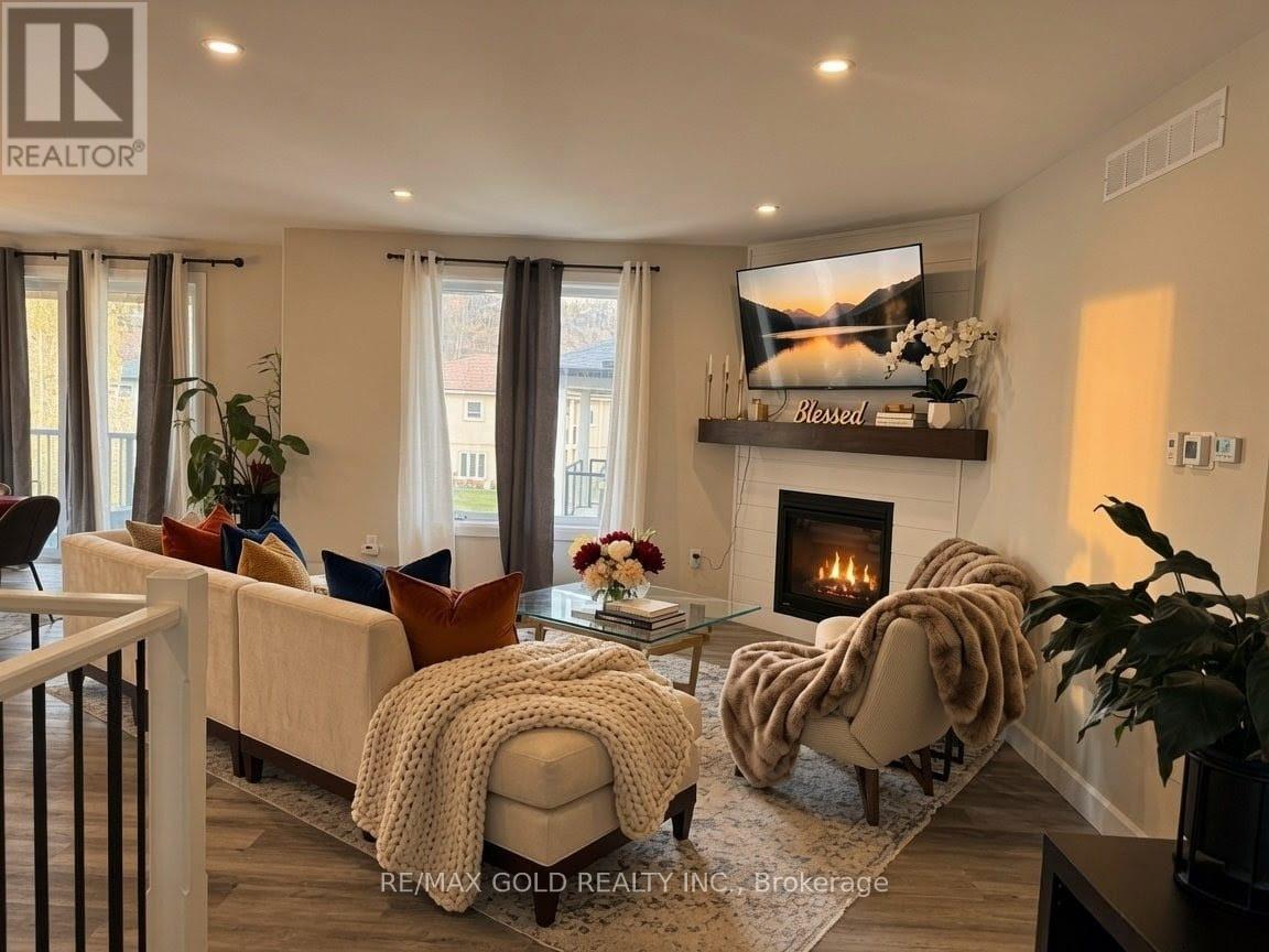 4-bedroom home for sale at 11 - 5 JOHN POUND ROAD, Tillsonburg ON · photo 10 of 29